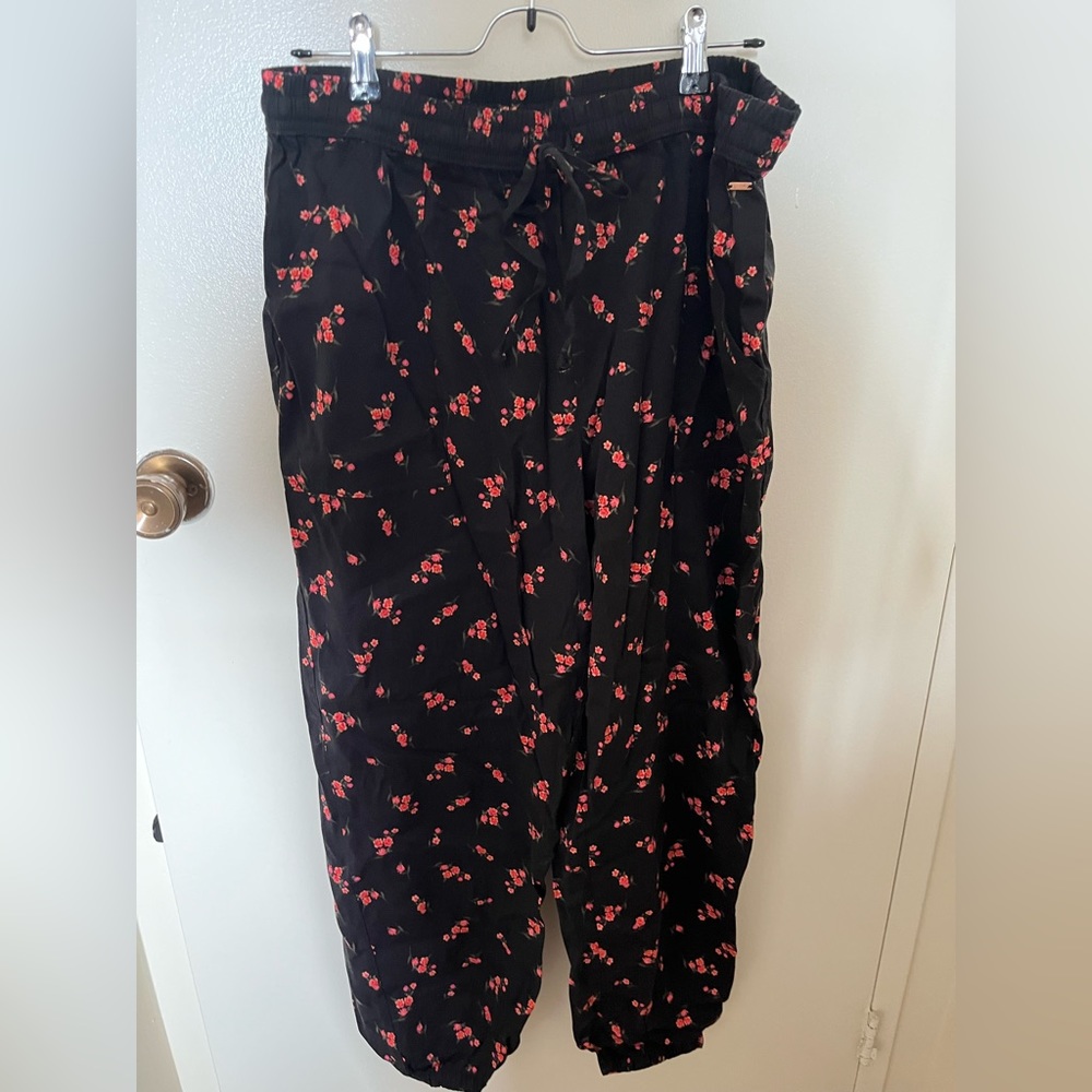 PINK Floral Easy Jogger